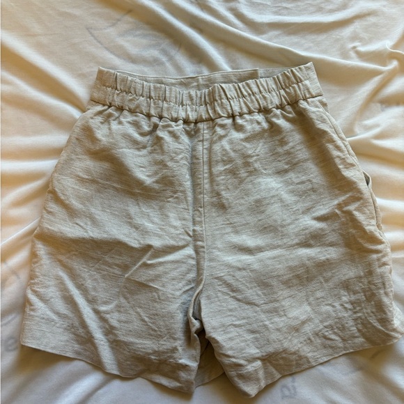Aritzia Wilfred Fable Linen shorts 7" - Picture 4 of 5